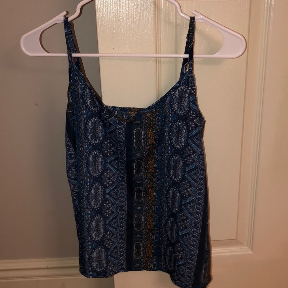 Hollister Tank